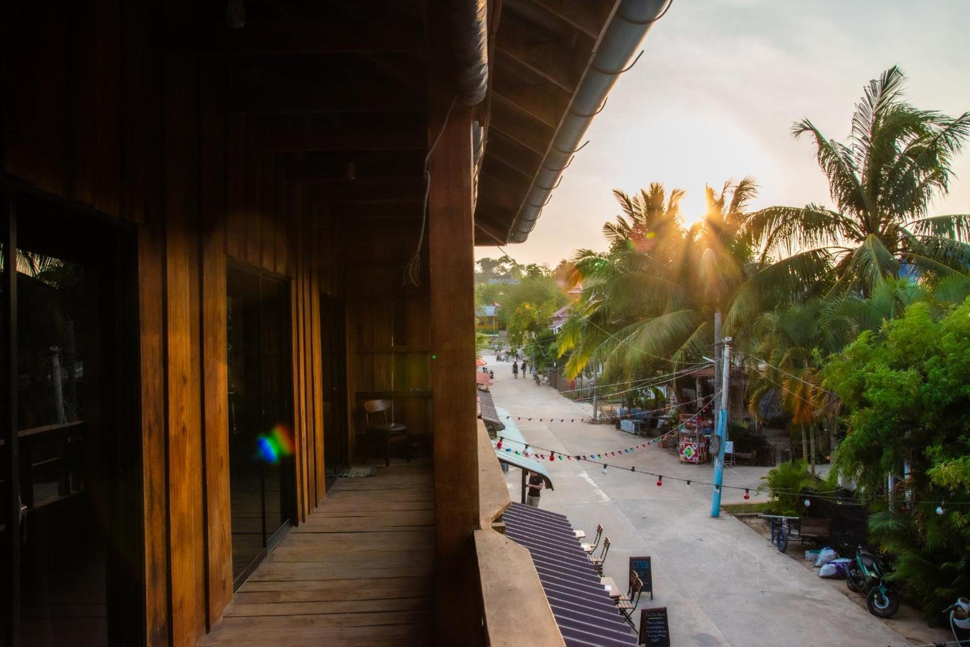 Hotel Two Ducks Koh Rong Sanloem Esterno foto
